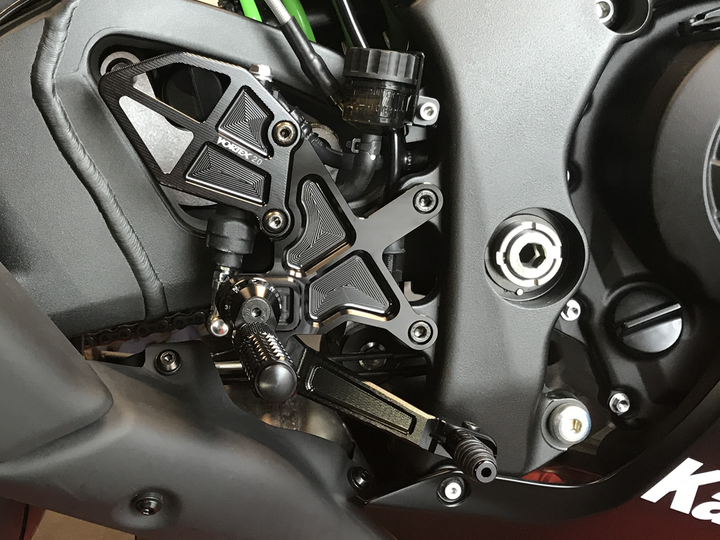 Vortex 16-20 Kawasaki ZX-10R Ninja ZX1000,17-20 ZX-10RR Ninja ZX1000 Rear Set — Black (RS403K)