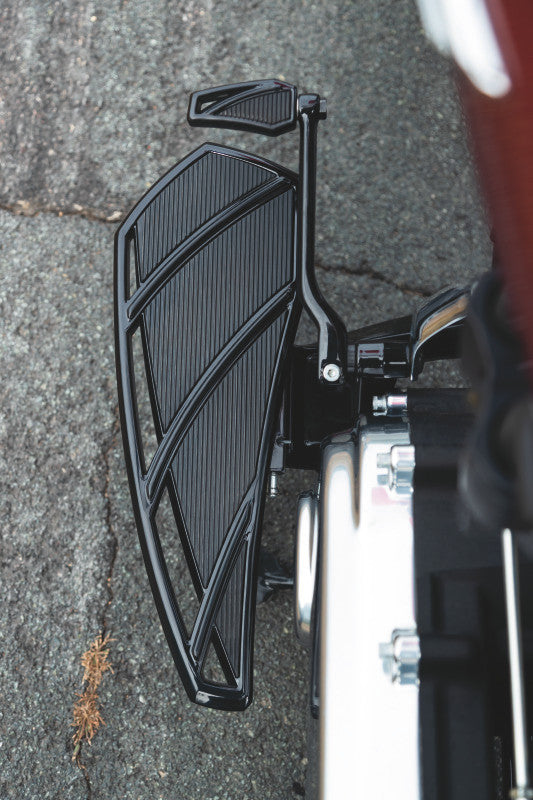 Kuryakyn Phantom Floorboards 18 and Up H-D Softails Black