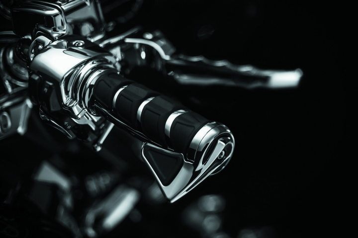 Kuryakyn Kinetic Grips Dual Cable Chrome