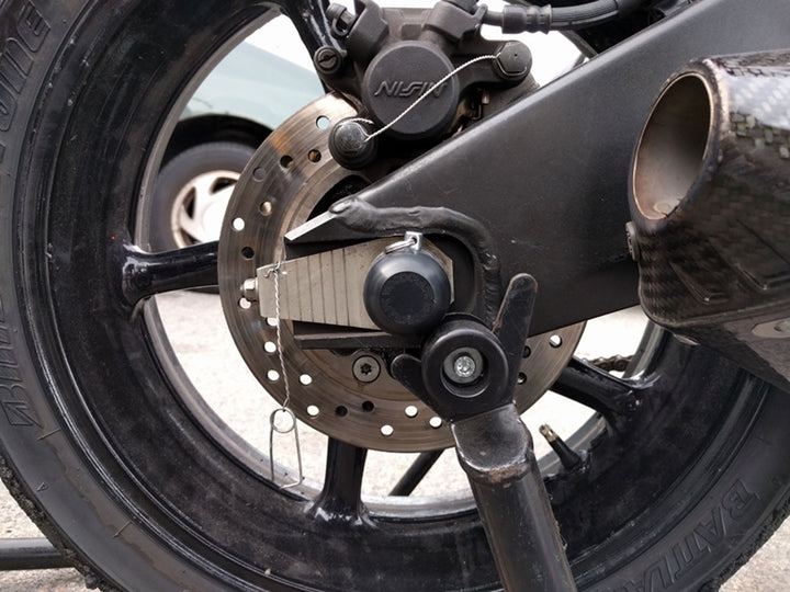 Woodcraft Yamaha R6,R6S,R9,FZ1,MT-09 and Honda CBR1000RR Rear Axle Slider Kit