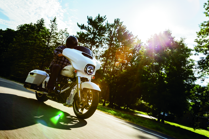 Kuryakyn Oil Cooler Cover Chrome