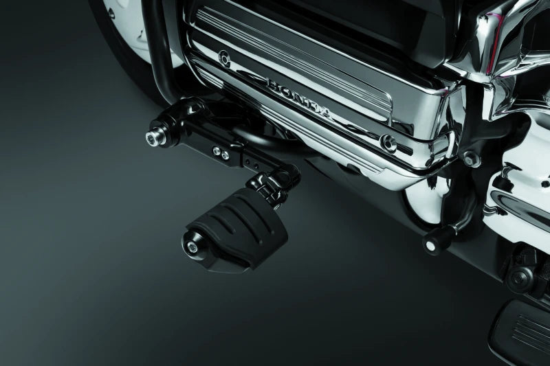 Kuryakyn Ergo III Adjustable Mounts With Trident Dually ISO Pegs