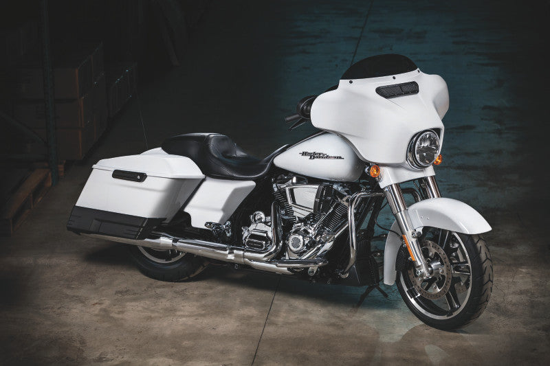 Kuryakyn Servo Cover Milwaukee-8 With Kuryakyn Air Cleaners Chrome