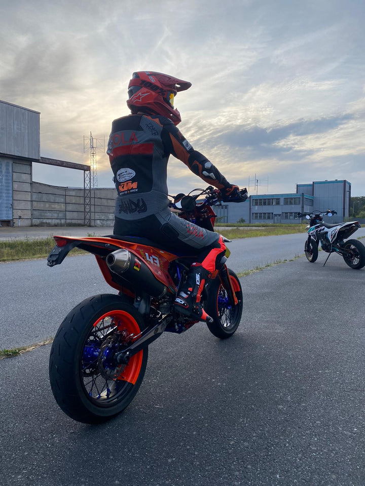 Custom Stingray Race Suit
