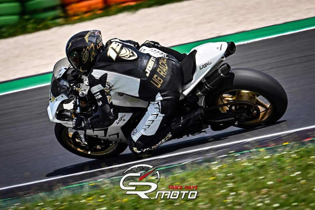 Custom Stingray Race Suit