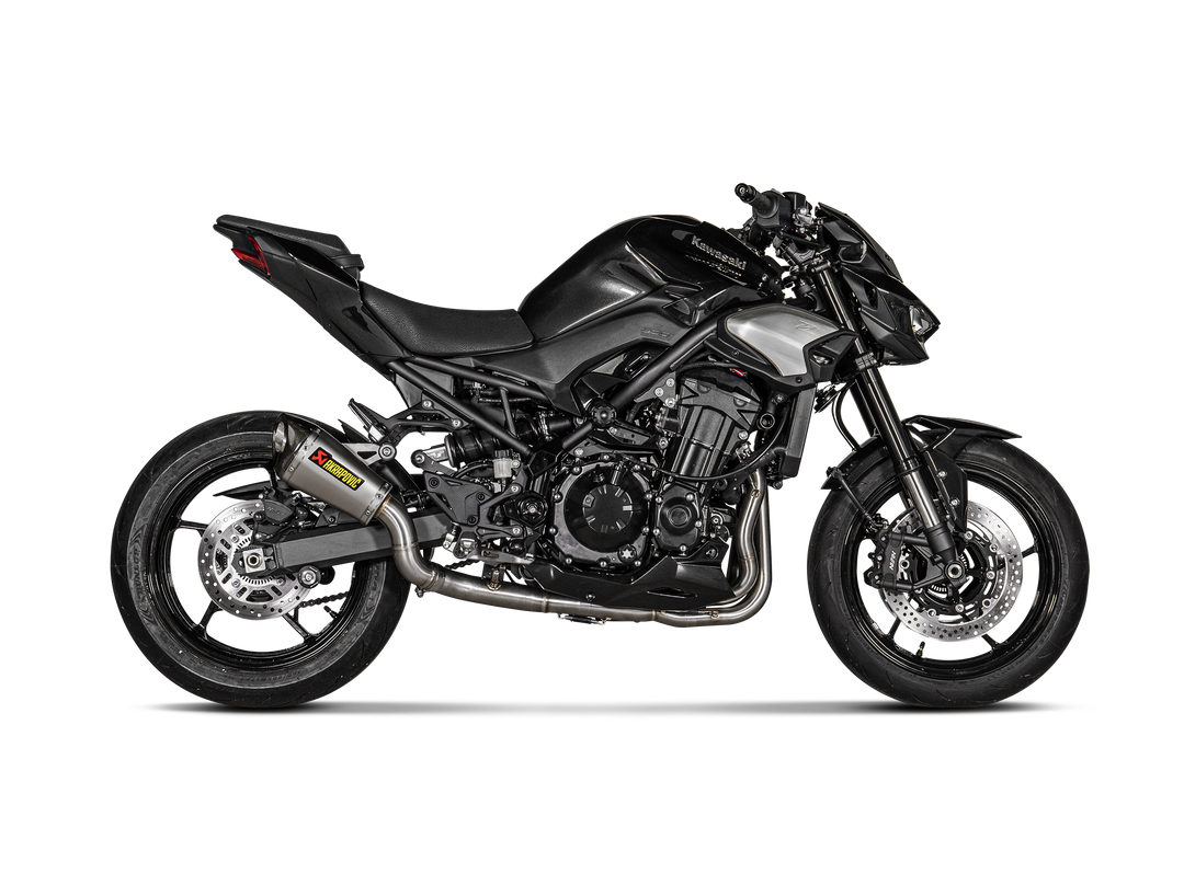Akrapovic Slip-On Exhausts Kawasaki Z900 / SE 2025-2026