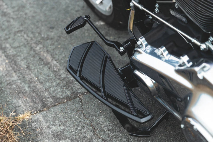 Kuryakyn Phantom Floorboards 18 and Up H-D Softails Black