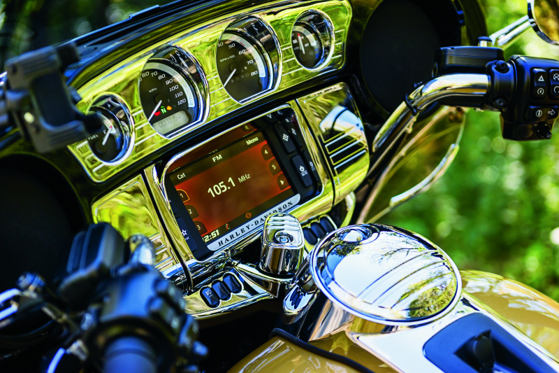 Kuryakyn Deluxe Tri-Line Stereo Trim Kits