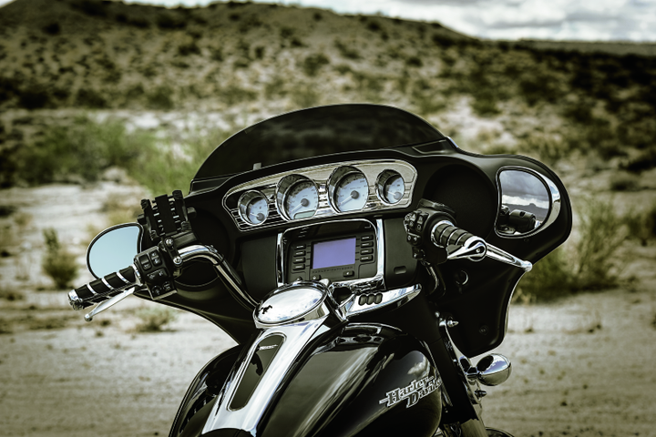 Kuryakyn Tri-Line Gauge Trims 14-Up Touring Models