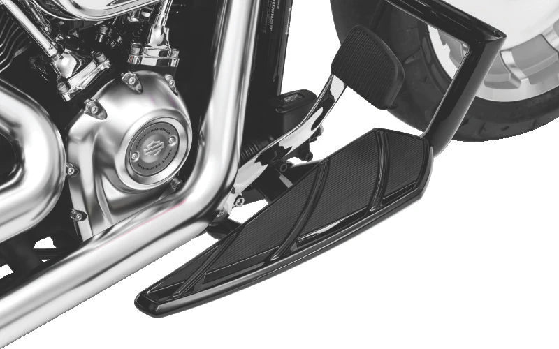 Kuryakyn Phantom Floorboards 18 and Up H-D Softails Black